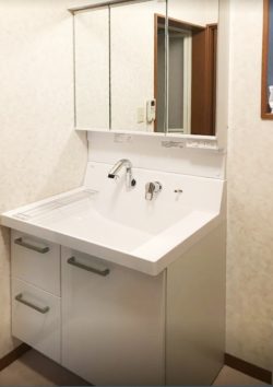 湖南市　I邸洗面化粧台施工後